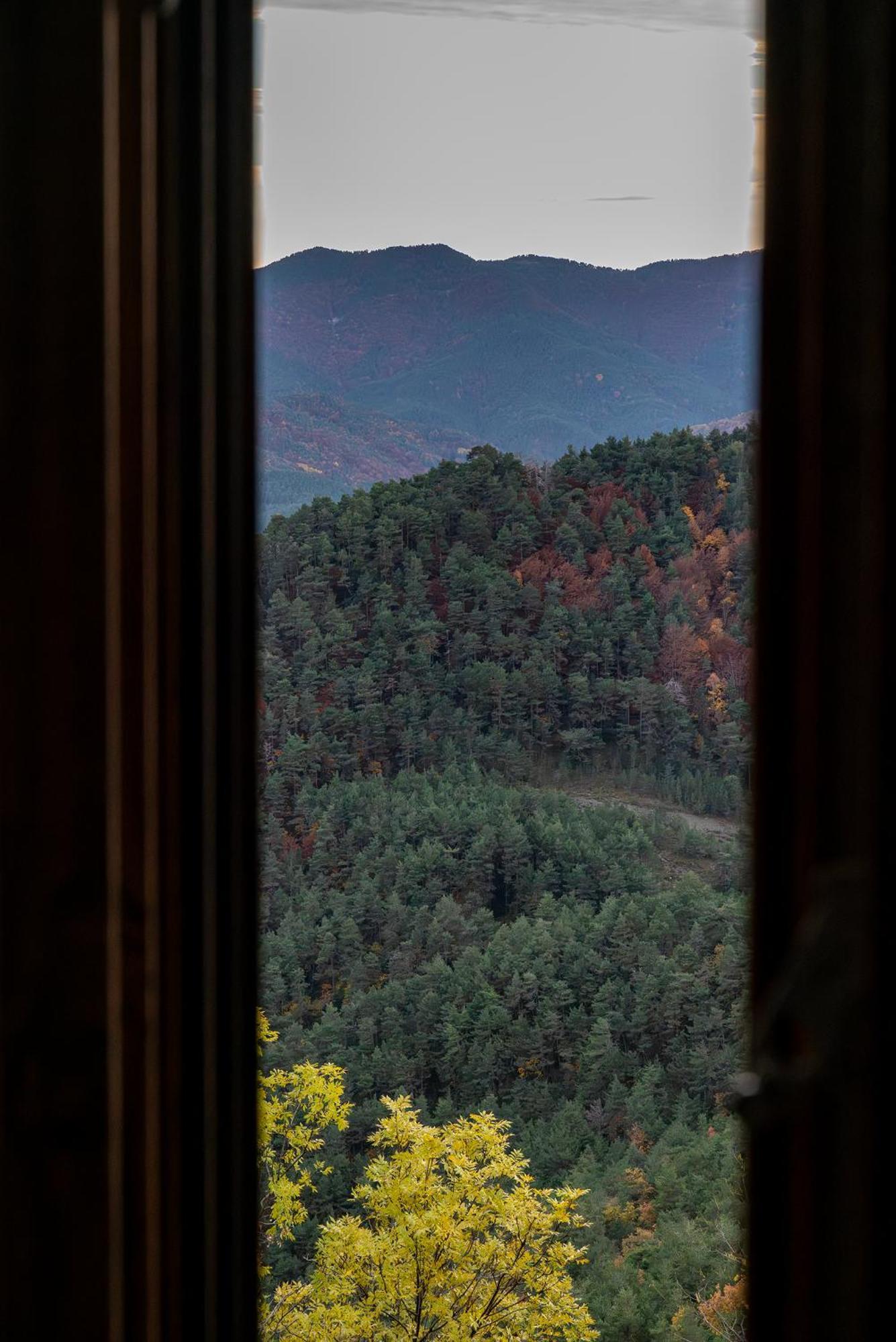 Santuari De Santa Maria De Montgrony Hotel Gombren Buitenkant foto